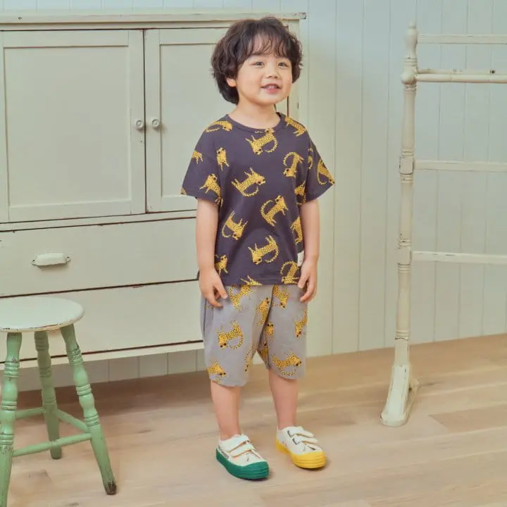 1St Blue - Korean Children Fashion - #kidsshorts - Celebrity Leopard Tee - 2