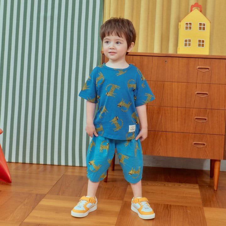 1St Blue - Korean Children Fashion - #kidsstore - Celebrity Leopard Tee - 4