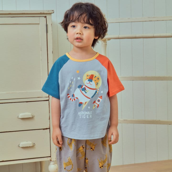 1St Blue - Korean Children Fashion - #minifashionista - Space Animal Tee  - 5