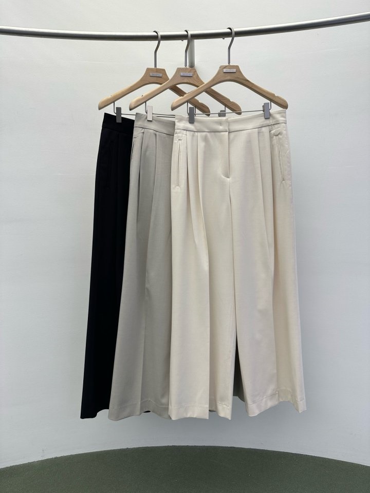 Able Two Tuck Pants Able Two Tuck Pants