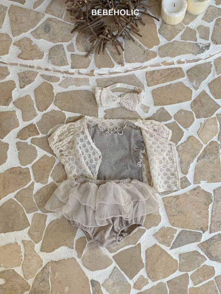 Lace Cardigna