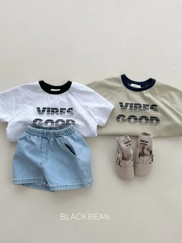 Vibes Tee