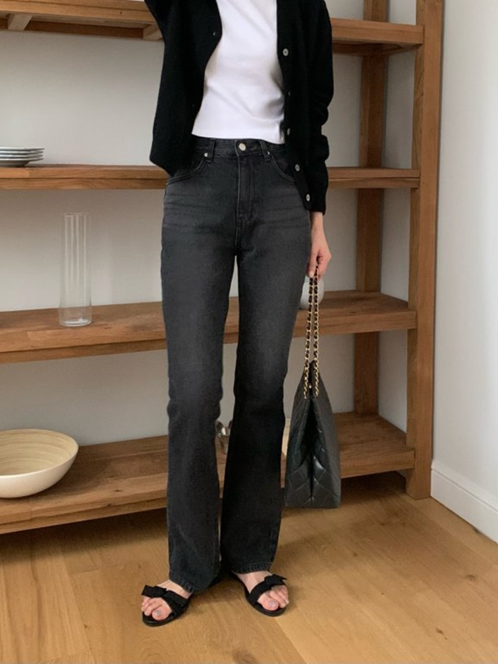 Semi Pleared Denim Pants Semi Pleared Denim Pants