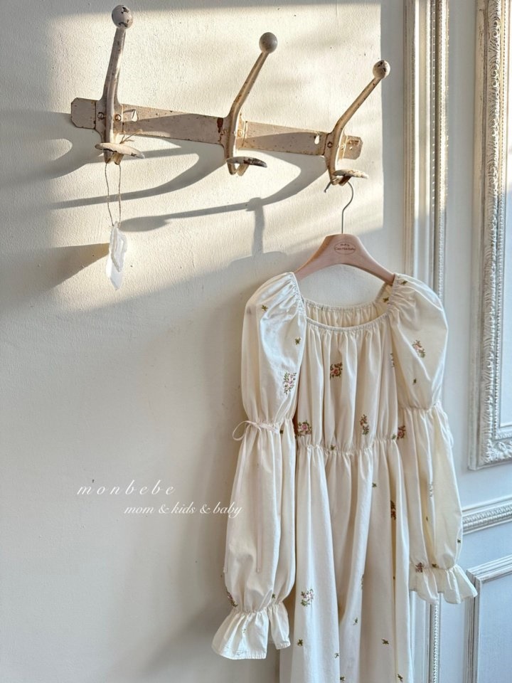 Mom Marigold Embroidery One-Piece