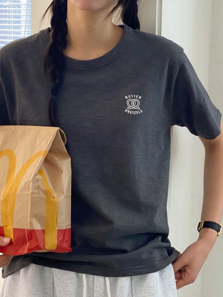 Pretzel Tee
