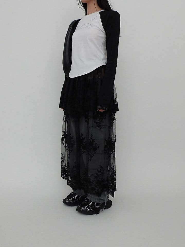 Black Fuchsia - Korean Women Fashion - #momslook - Black Raglan Tee - 3