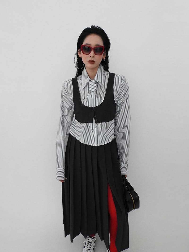 Black Fuchsia - Korean Women Fashion - #womensfashion - Hidden Bra Top  - 8