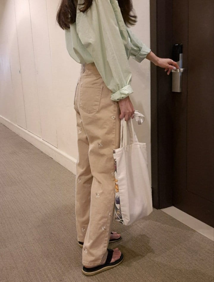 Buttering - Korean Women Fashion - #momslook - Day Embroidery Pants - 4