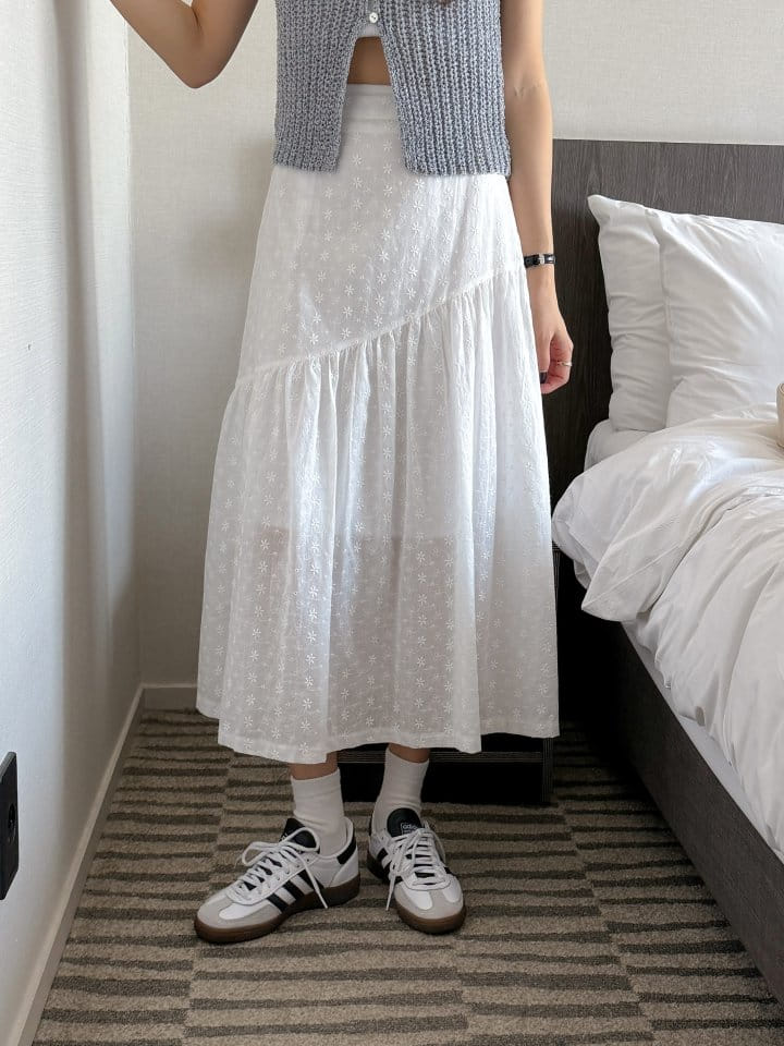 Bytheshew - Korean Women Fashion - #momslook - Embroidery Long Skirt - 10