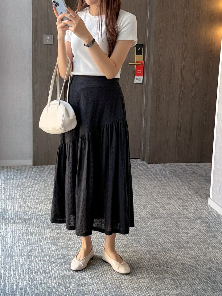 Bytheshew - Korean Women Fashion - #shopsmall - Embroidery Long Skirt - 3