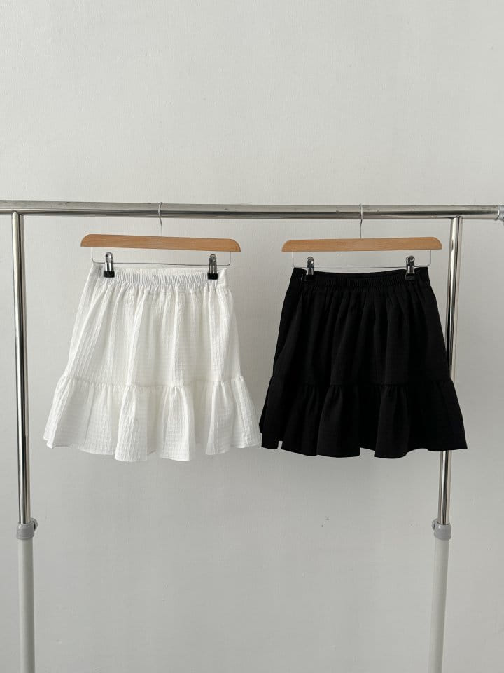 Bytheshew - Korean Women Fashion - #womensfashion - Waffle Kan Kan Skirt Pants - 3