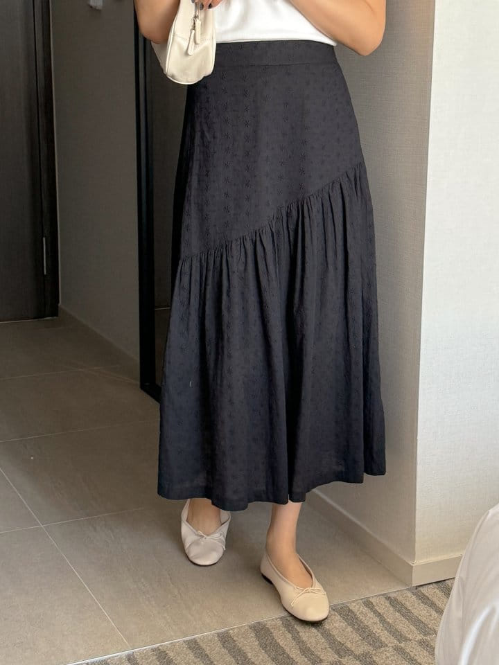 Bytheshew - Korean Women Fashion - #womensfashion - Embroidery Long Skirt - 7