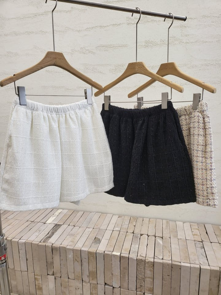 Corner0123 - Korean Women Fashion - #restrostyle - Pearl Shorts - 6