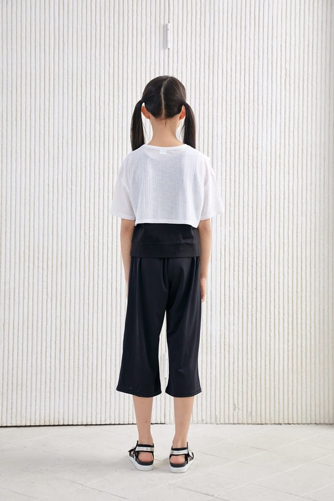 Dawon - Korean Children Fashion - #fashionkids - Label Wide Cropped Shorts - 4
