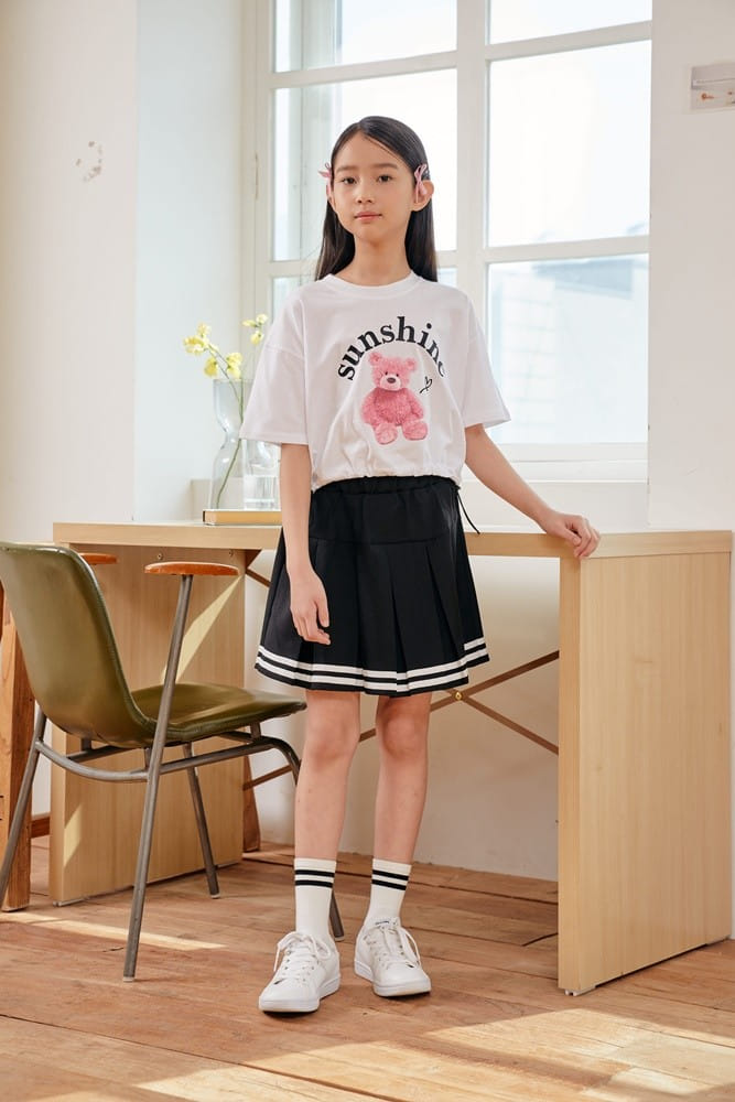 Dawon - Korean Children Fashion - #kidsshorts - Bear String Tee - 2