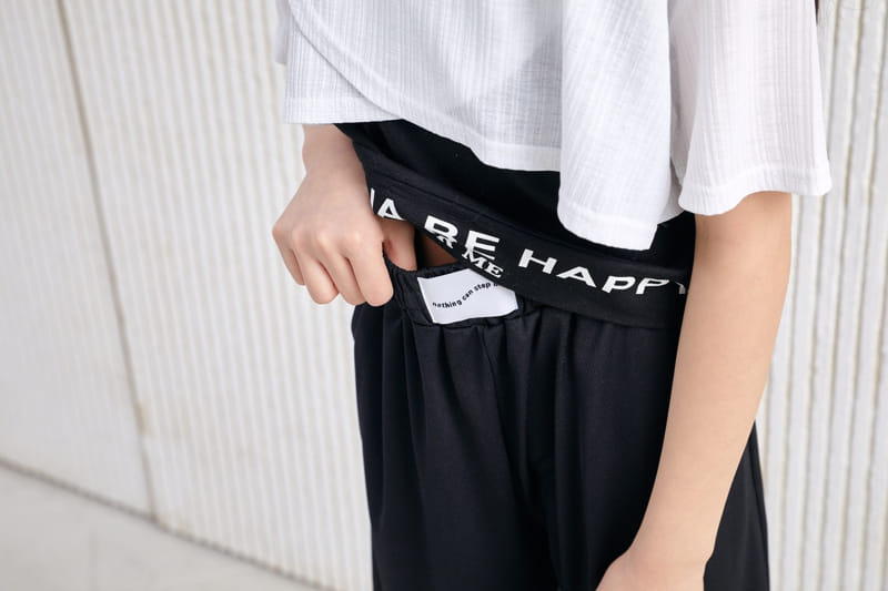 Dawon - Korean Children Fashion - #kidsstore - Label Wide Cropped Shorts - 5