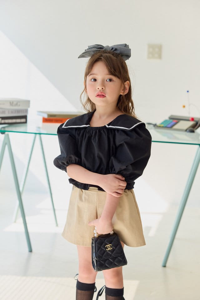 Dore Dore - Korean Children Fashion - #stylishchildhood - Front Wrinkle C Shorts - 11