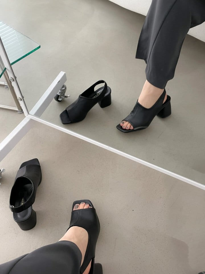 Golden Shoe - Korean Women Fashion - #womensfashion - 2031 Slipper & Sandals - 4