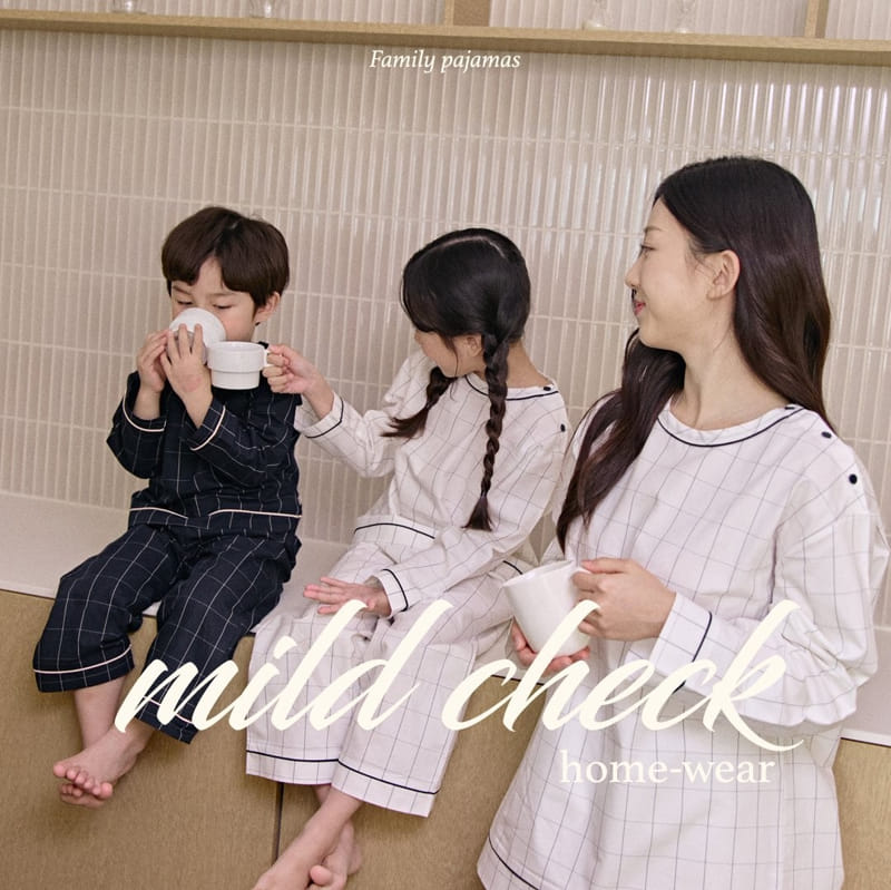 Here I Am - Korean Children Fashion - #todddlerfashion - Mild Check Home Wear With Mom