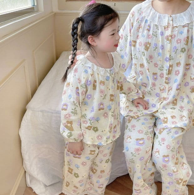 Miso - Korean Children Fashion - #childrensboutique - Flower Pajamas With Mom