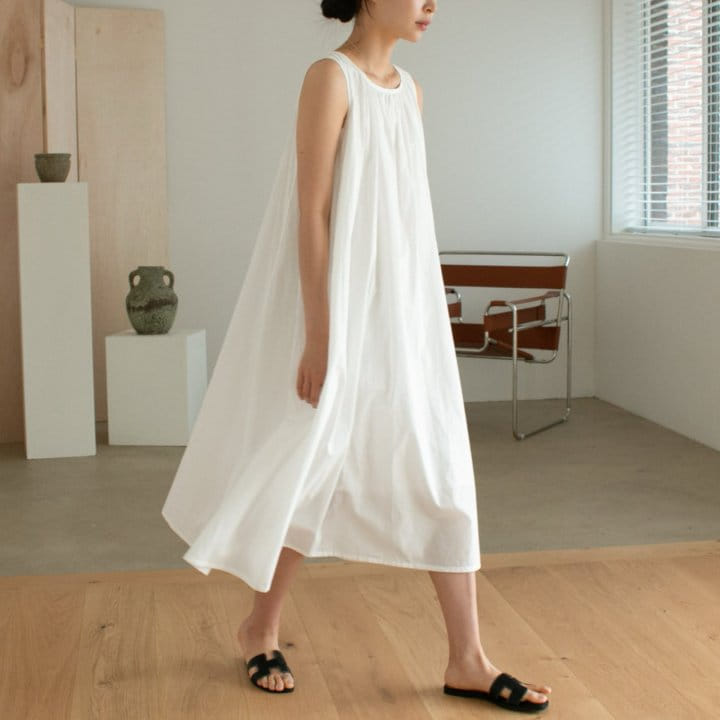 Moani - Korean Women Fashion - #momslook - C Shirring Sleeveless One-piece - 8