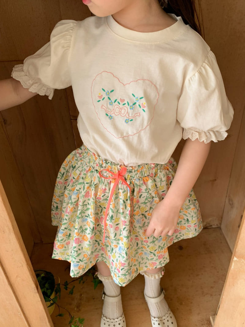 Momo Ann - Korean Children Fashion - #fashionkids - Heart Embroidery Tee - 8