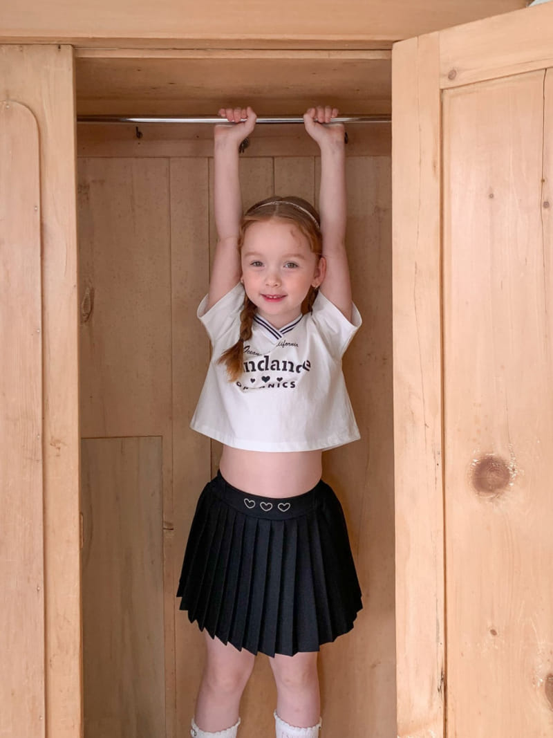 Momo Ann - Korean Children Fashion - #stylishchildhood - Heart Pleats Skirt - 3