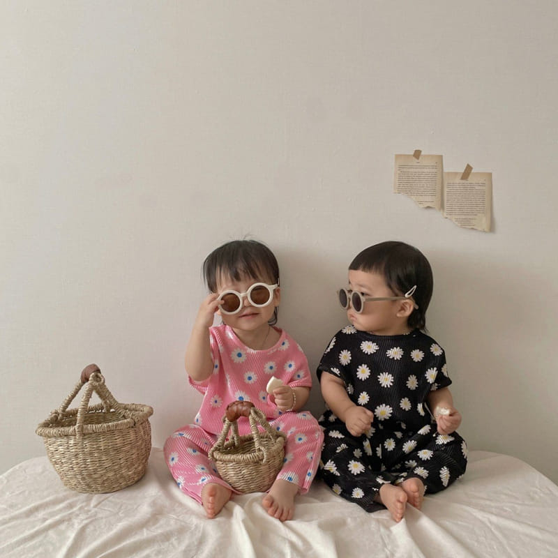 Moran - Korean Children Fashion - #fashionkids - Daisy Pleats Top Bottom Set - 6