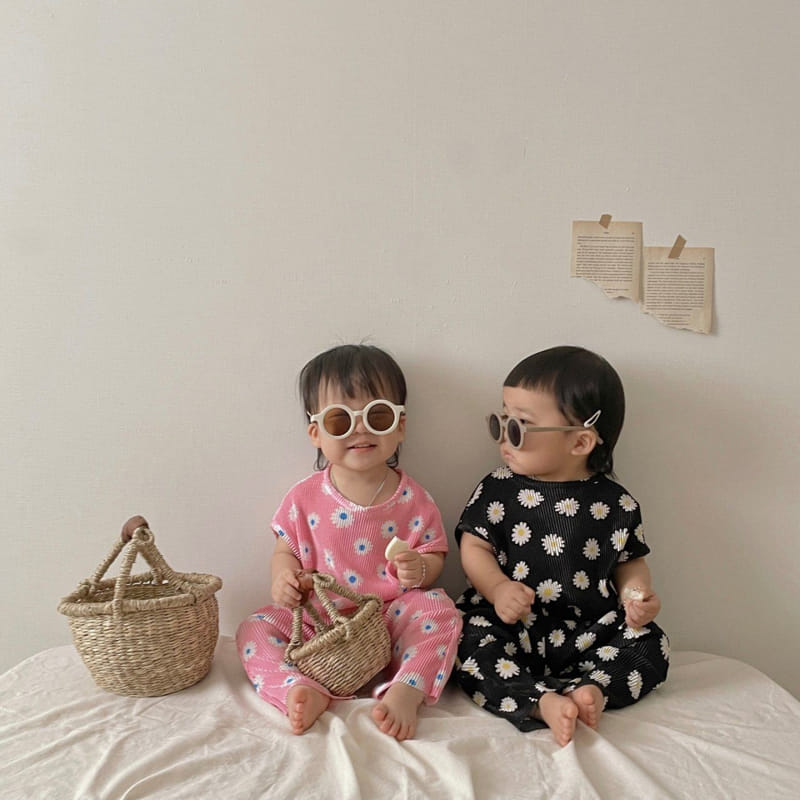 Moran - Korean Children Fashion - #kidsshorts - Daisy Pleats Top Bottom Set - 7