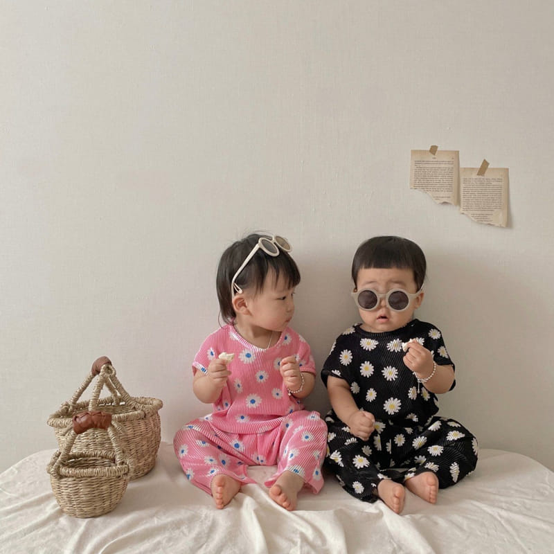 Moran - Korean Children Fashion - #kidsstore - Daisy Pleats Top Bottom Set - 8