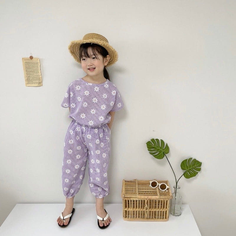 Moran - Korean Children Fashion - #littlefashionista - Daisy Gojaeng Top Bottom Set - 10