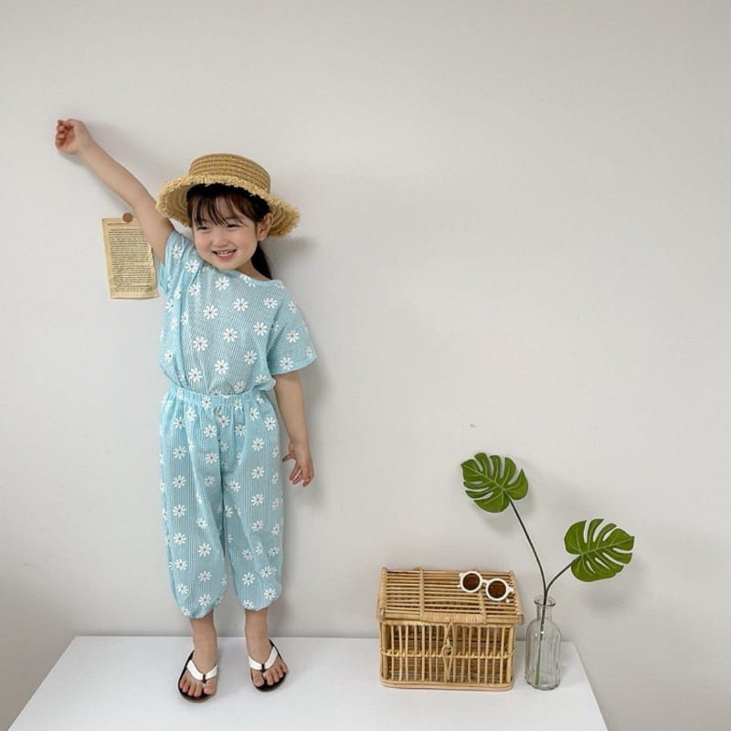 Moran - Korean Children Fashion - #magicofchildhood - Daisy Gojaeng Top Bottom Set - 11