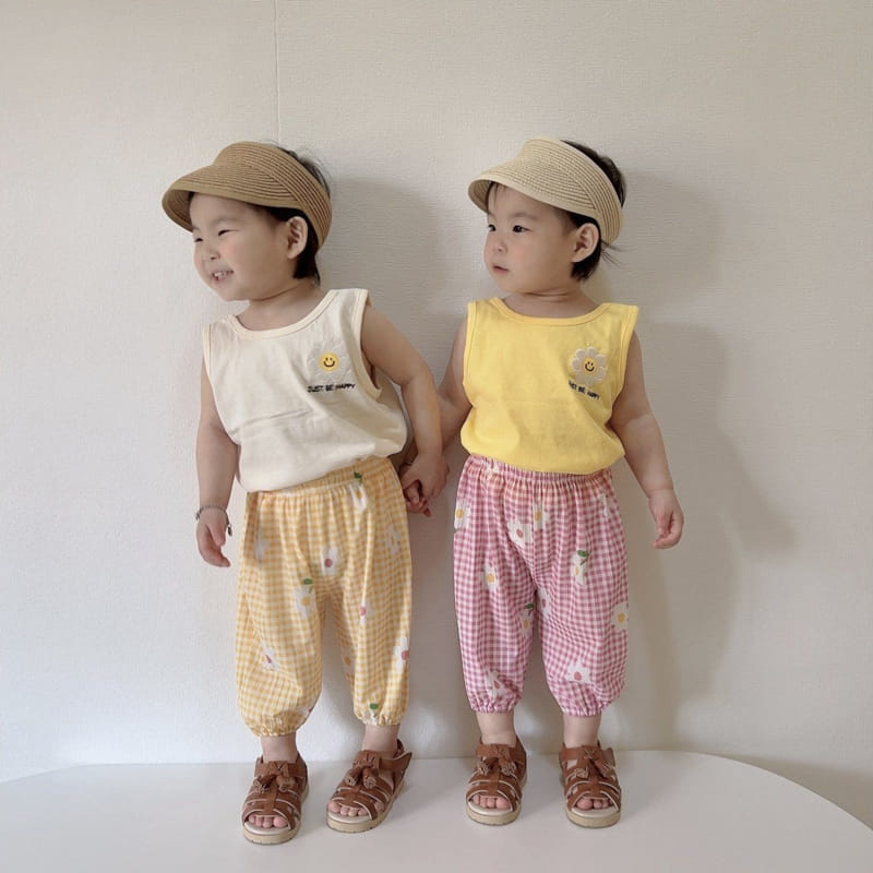 Moran - Korean Children Fashion - #prettylittlegirls - Happy Daisy Sleeveless Tee - 9