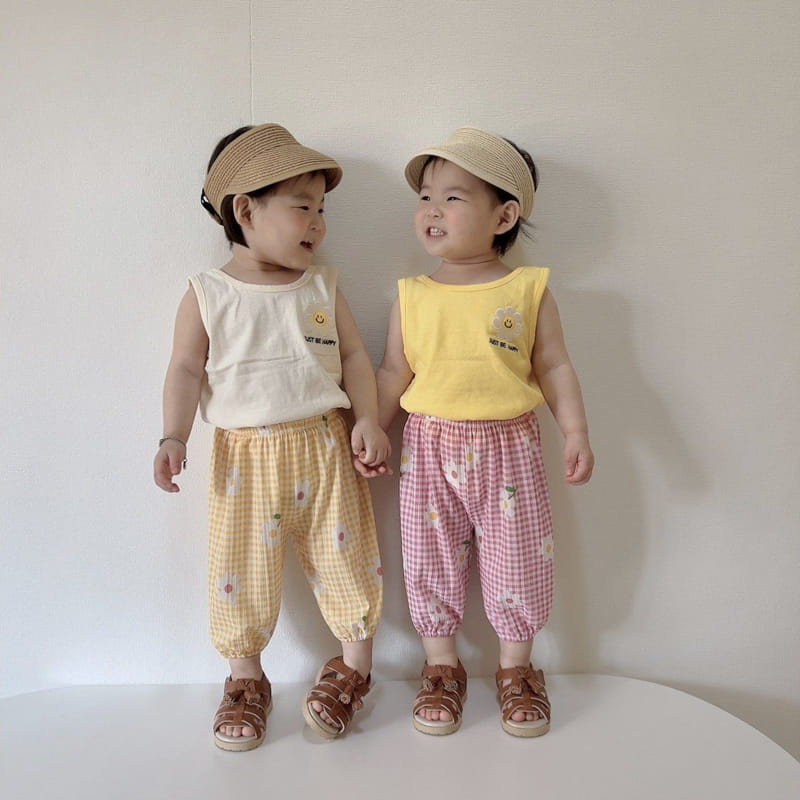 Moran - Korean Children Fashion - #toddlerclothing - Happy Daisy Sleeveless Tee - 11