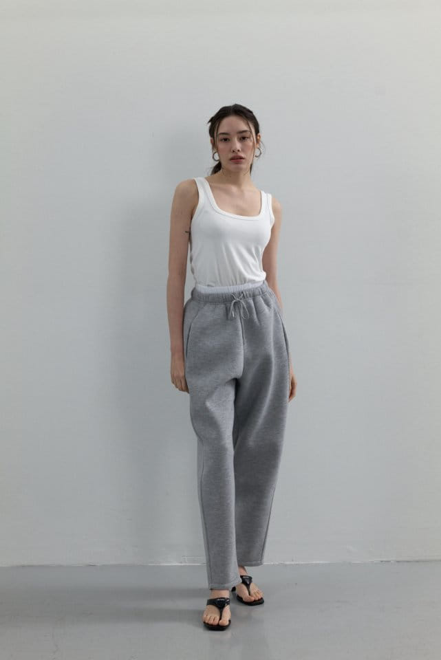 Neroli36 - Korean Women Fashion - #momslook - Witney Sleeveless Tee - 4