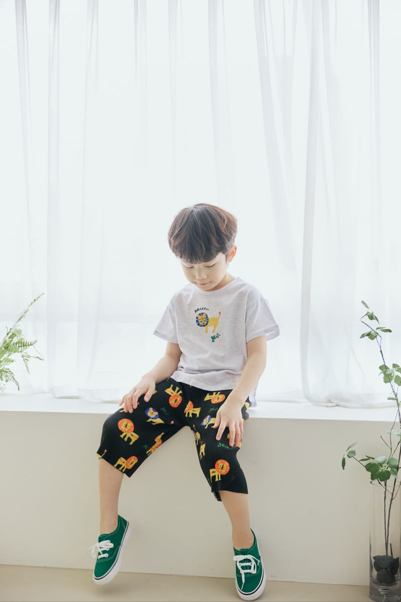 Orange Mom - Korean Children Fashion - #kidsshorts - Lion Wrinkle Pants - 2