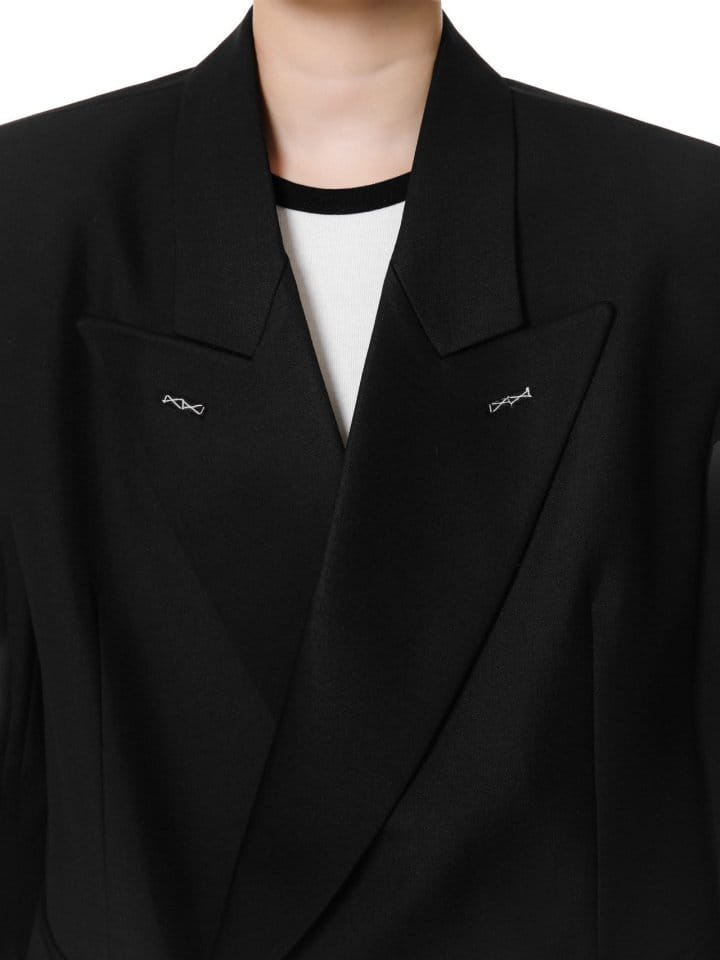 Paper Moon - Korean Women Fashion - #momslook - Bi Color Stitch Point Peaked Lapel Tuxedo Blazer  - 5