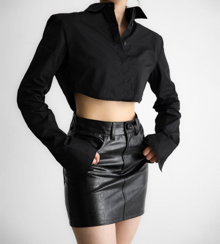 Paper Moon - Korean Women Fashion - #momslook - LUX Shoulder Pad Cropped Button Down Shirt - 3
