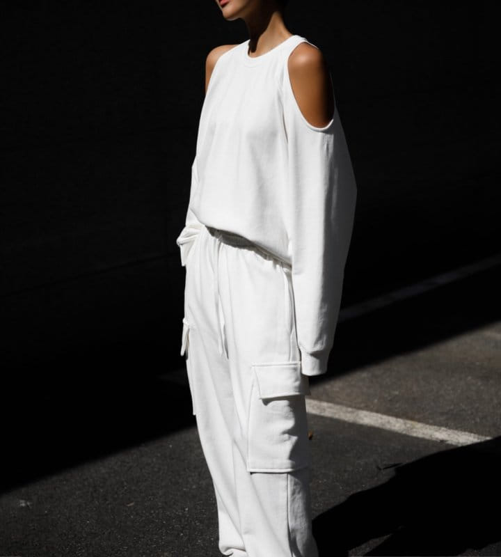 Paper Moon - Korean Women Fashion - #momslook - Shoulder Split Detail Sweatshirt - 2