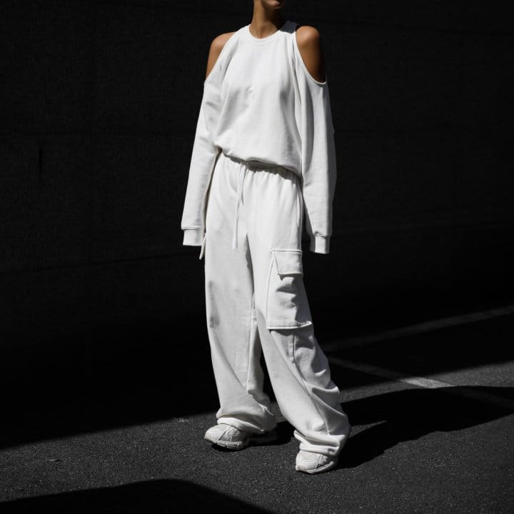 Paper Moon - Korean Women Fashion - #womensfashion - Shoulder Split Detail Sweatshirt - 4