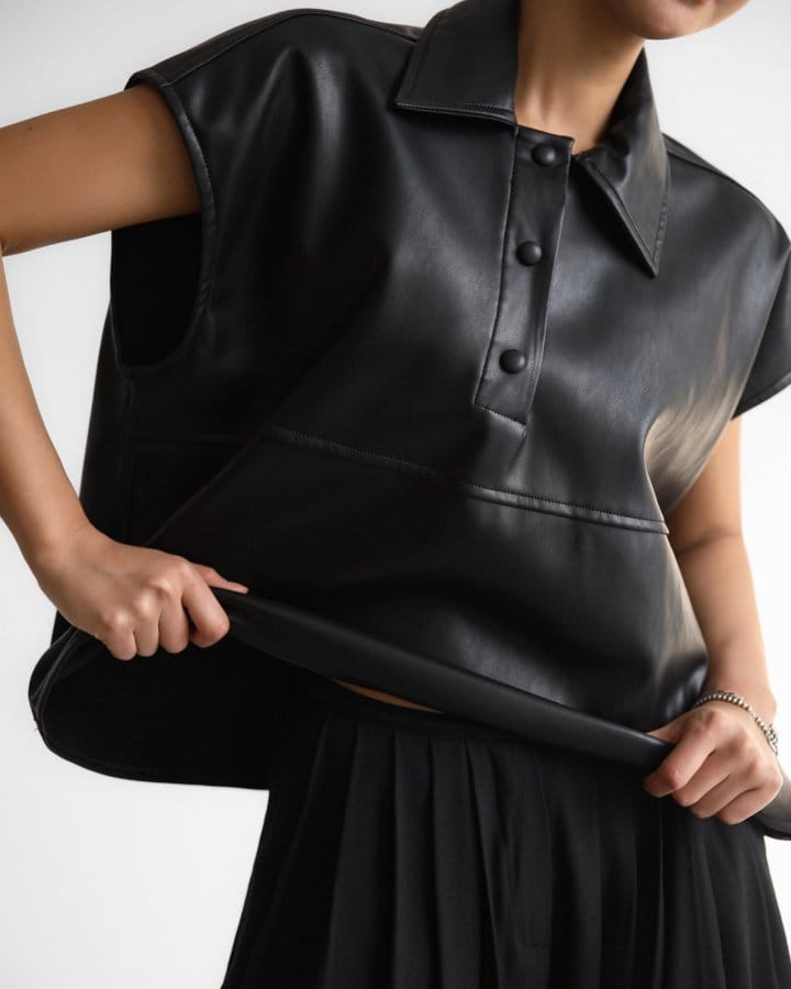 Paper Moon - Korean Women Fashion - #momslook - Vegan L Snap Button Detail Cropped Polo Collar Shirt