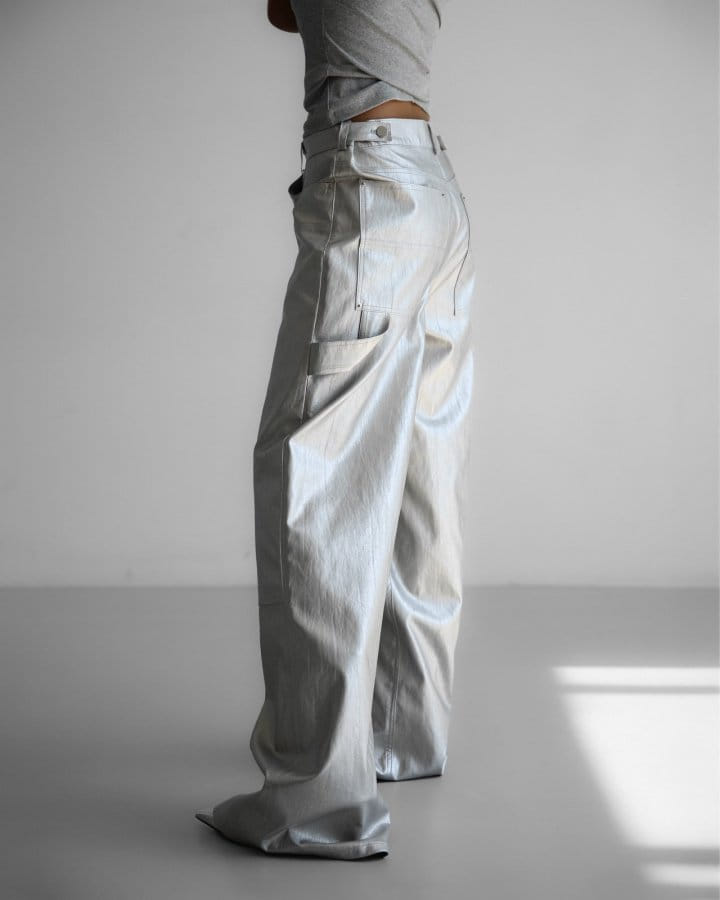 Paper Moon - Korean Women Fashion - #momslook - Vivid Vegan L Carpenter Trousers - 2