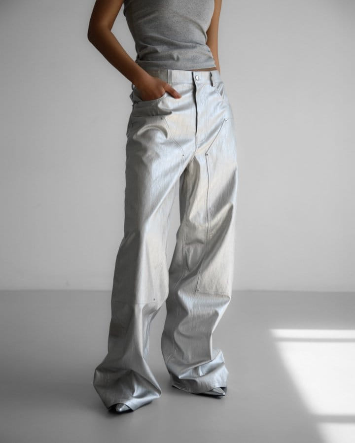 Paper Moon - Korean Women Fashion - #momslook - Vivid Vegan L Carpenter Trousers - 9