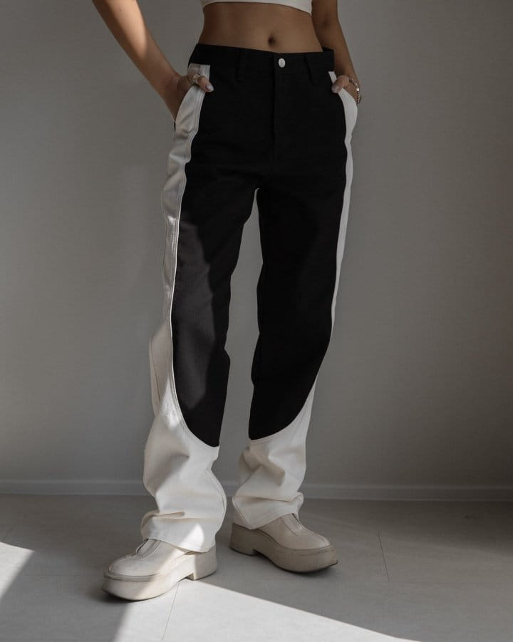Paper Moon - Korean Women Fashion - #momslook - Bi Color Round Cation C Pants - 5