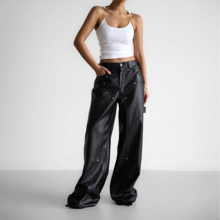 Paper Moon - Korean Women Fashion - #thelittlethings - Vivid Vegan L Carpenter Trousers - 2