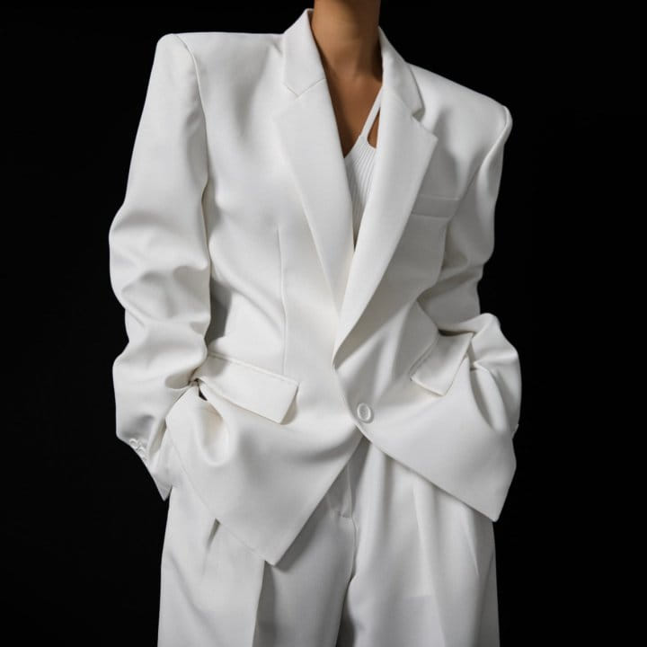 Paper Moon - Korean Women Fashion - #vintagekidsstyle - Square Shoulder Oversized Twill Blazer - 3