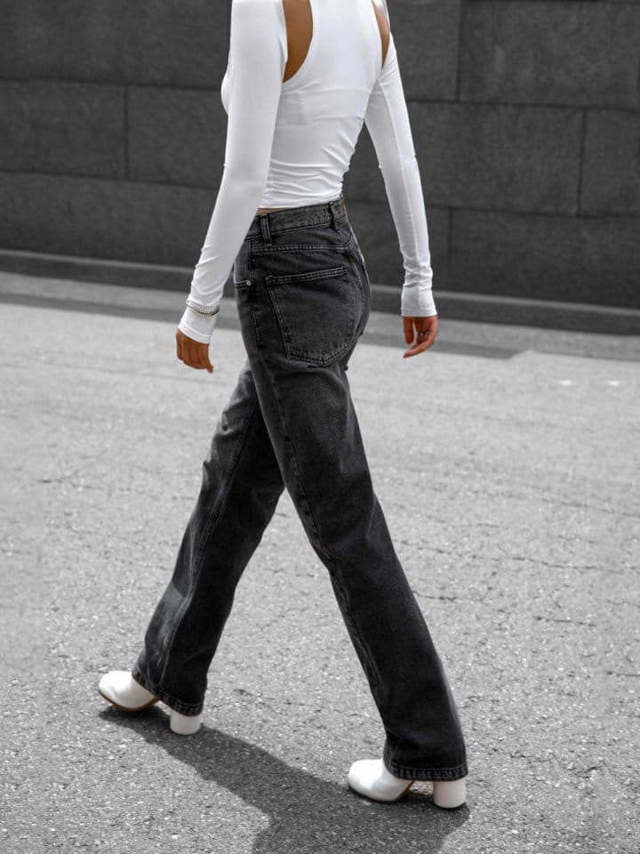 Paper Moon - Korean Women Fashion - #womensfashion - Back Split Detail Washed Black Straight Denim Jeans