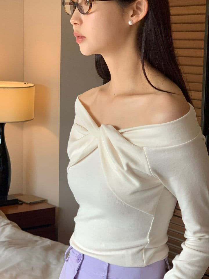 Rumiru - Korean Women Fashion - #momslook - Ribbon Shoulder Tee - 5