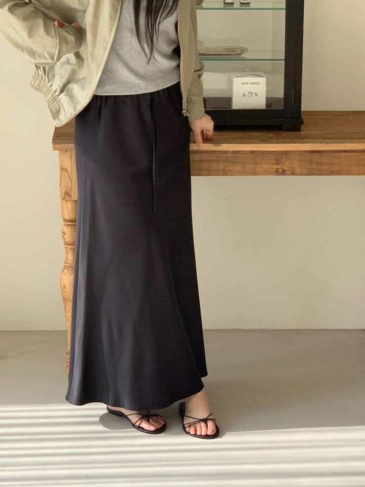 Taf - Korean Women Fashion - #restrostyle - Long Satin Skirt - 3