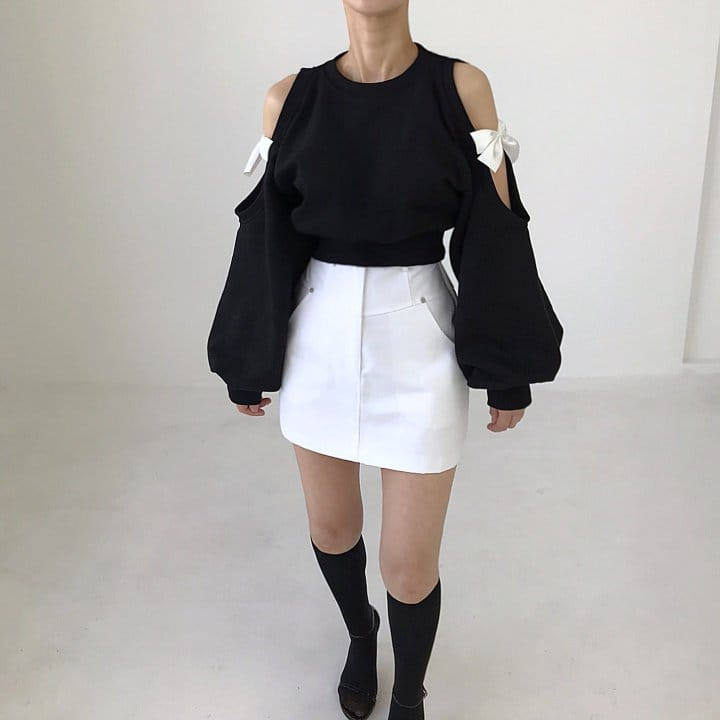 Twomoon - Korean Women Fashion - #womensfashion - Tween Shoulder Ribbon Sweatshirt - 10